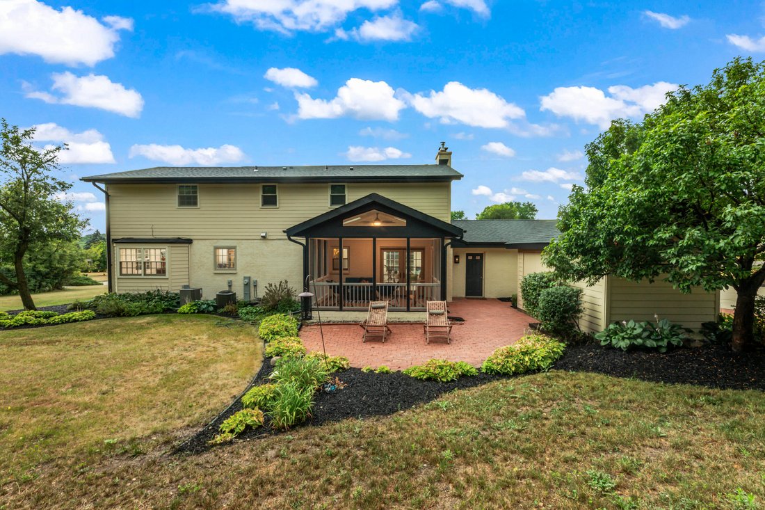 House in Brookfield, Wisconsin, United States 4 - 18555061