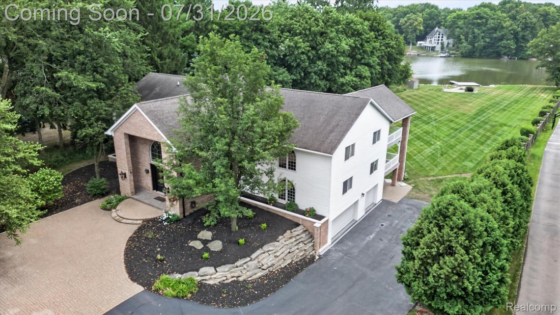 House in Metamora, Michigan, United States 1 - 18555118