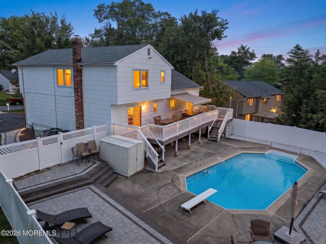 House in Manalapan Township, New Jersey, United States 1 - 18555043