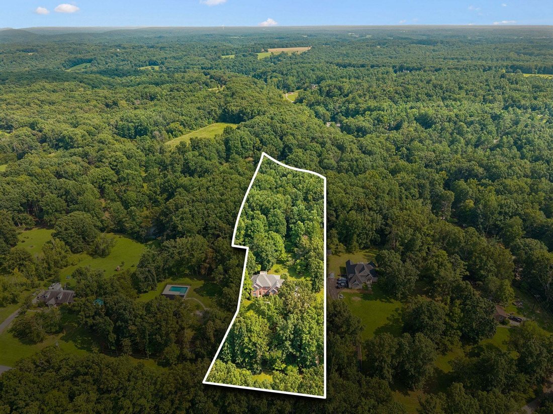 House in Bon Aqua, Tennessee, United States 3 - 18554620