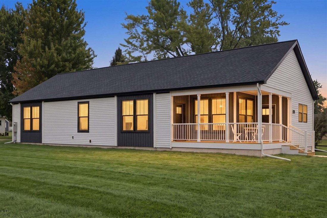 House in Three Oaks, Michigan, United States 1 - 18554941