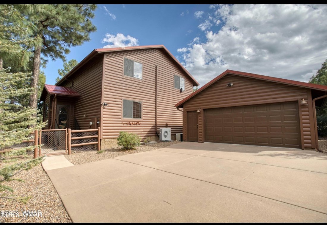 Show Low, Arizona, United States 1 - 18554372