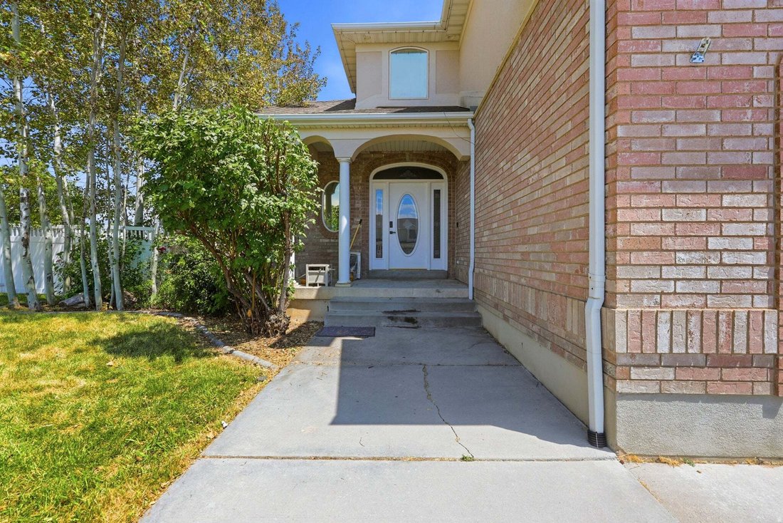 House in Syracuse, Utah, United States 5 - 18555037