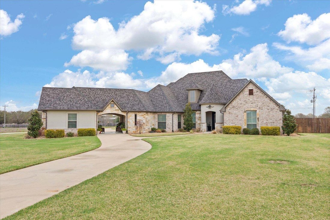 House in Longview, Texas, United States 1 - 17792118