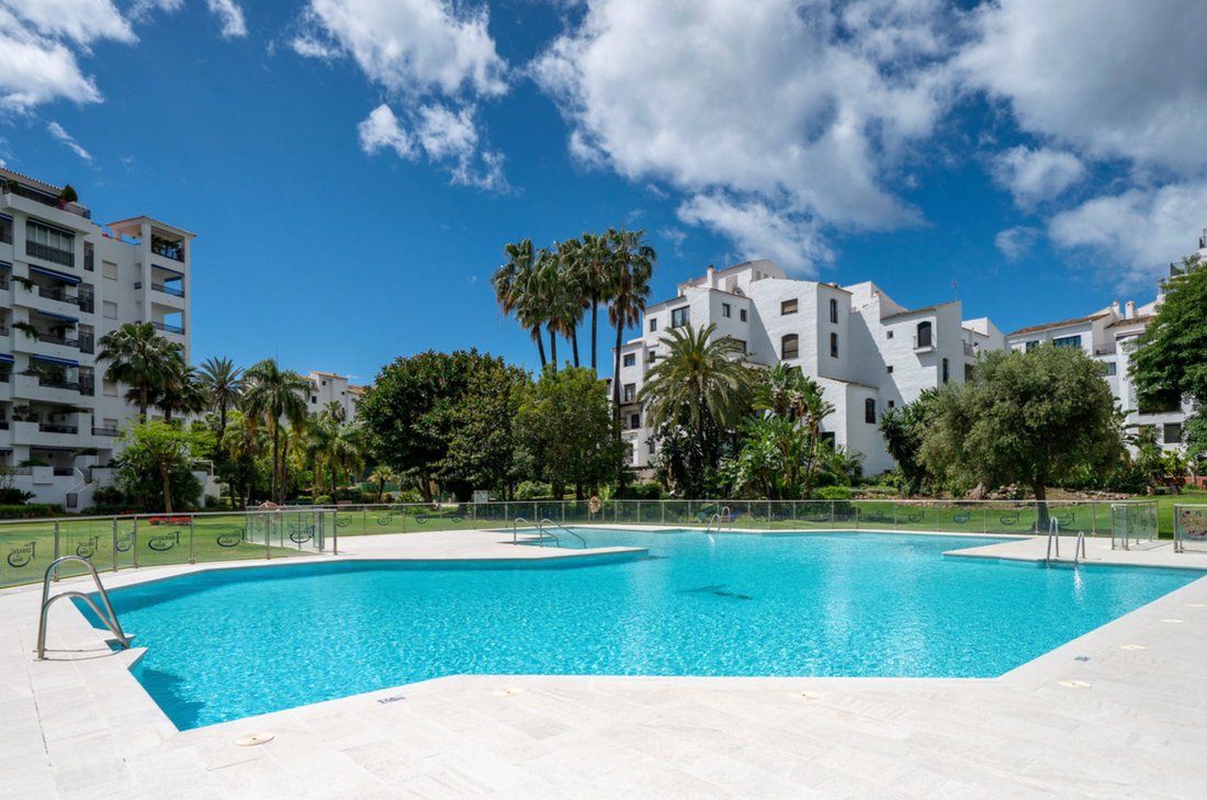 Apartment in Puerto Banus, Marbella, Spain 1 - 18555802