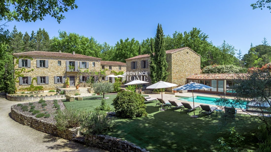 Estate in Gordes, Provence-Alpes-Côte d'Azur, France 1 - 18130691