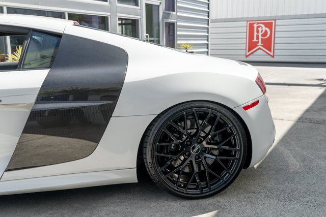 Coupe in Bellevue, WA, United States 5 - 18360302