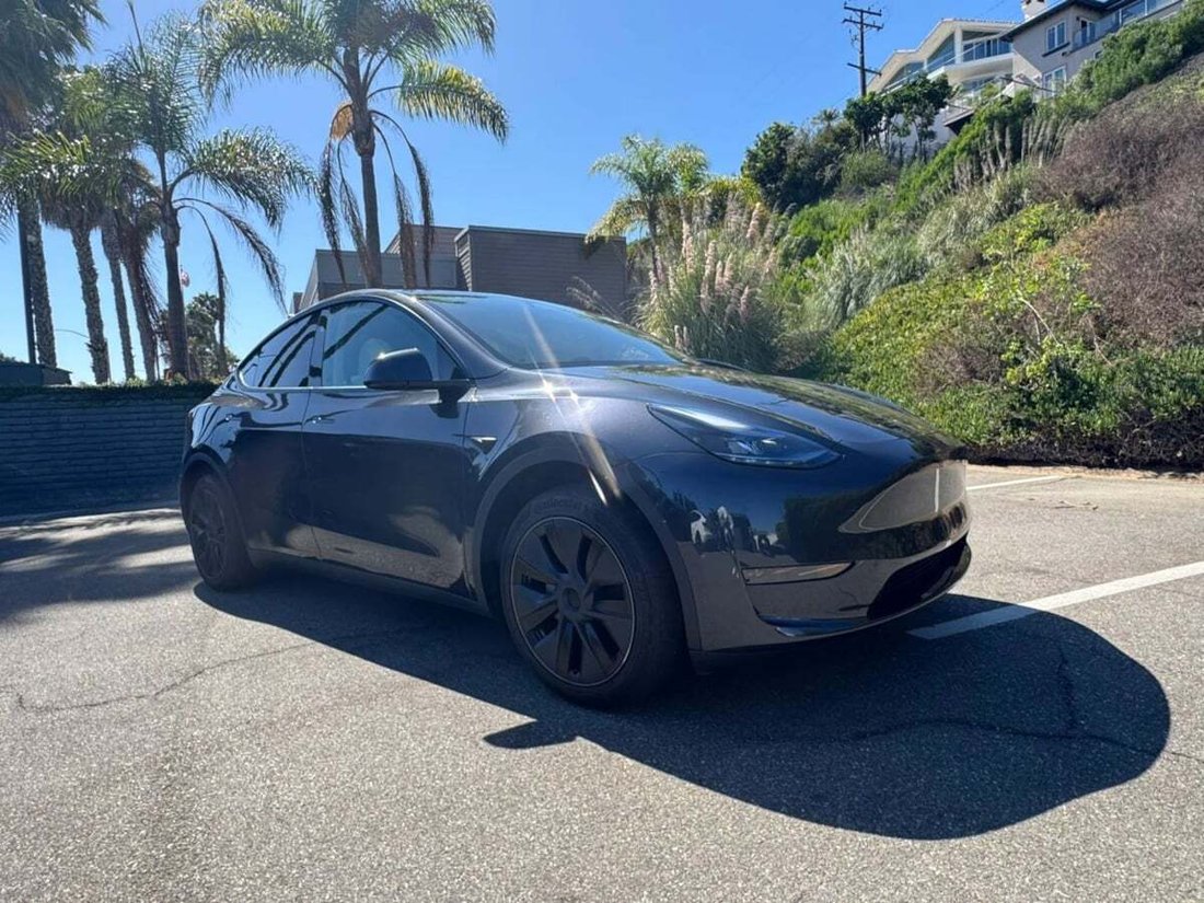 Suv in Newport Beach, CA, United States 3 - 18466655