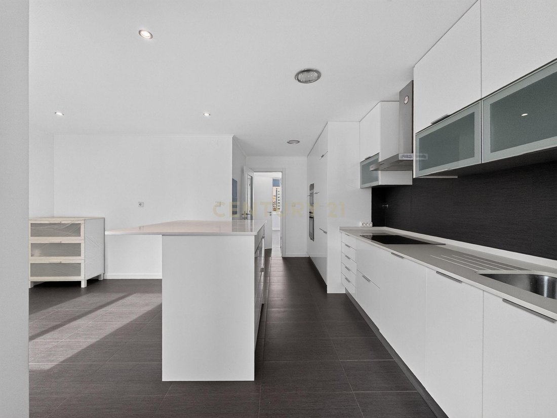 Apartment in Avenidas Novas, Lisbon, Portugal 5 - 18555951