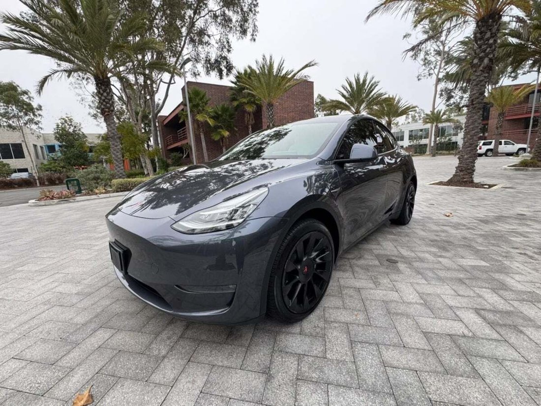 Suv in Newport Beach, CA, United States 3 - 18515820