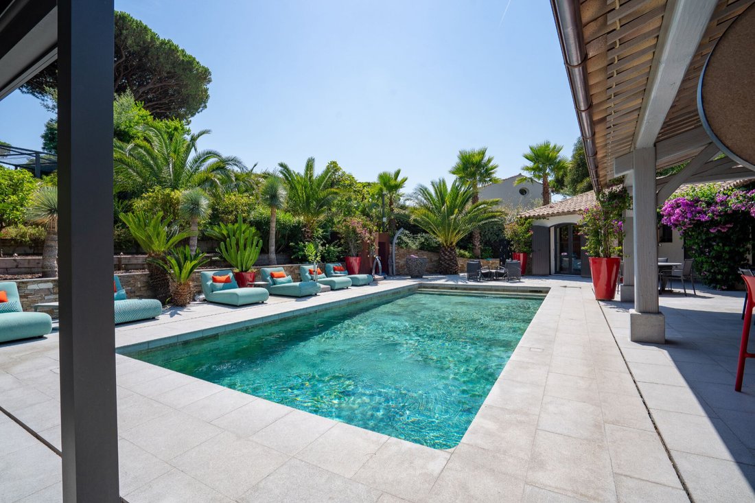 Villa in Ville-Les Saquedes-Le Bouillonnet, Sainte-Maxime, France 2 - 18555235