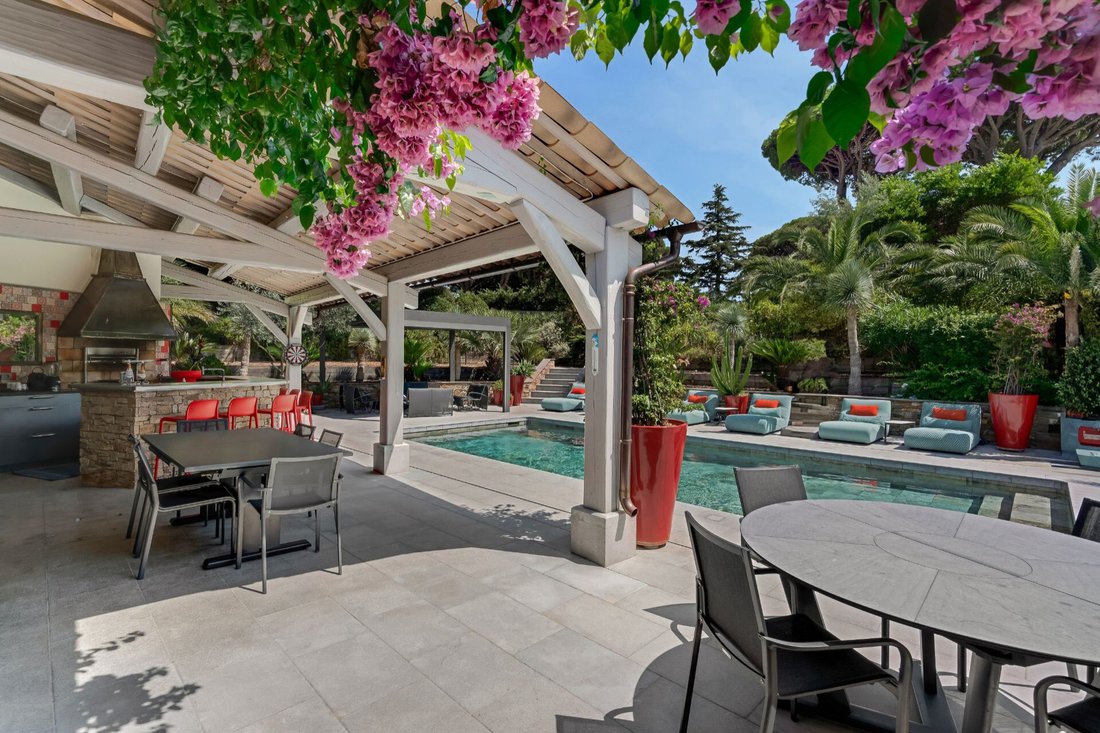 Villa in Ville-Les Saquedes-Le Bouillonnet, Sainte-Maxime, France 3 - 18555235