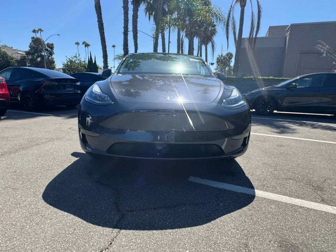 Suv in Newport Beach, CA, United States 2 - 18466655
