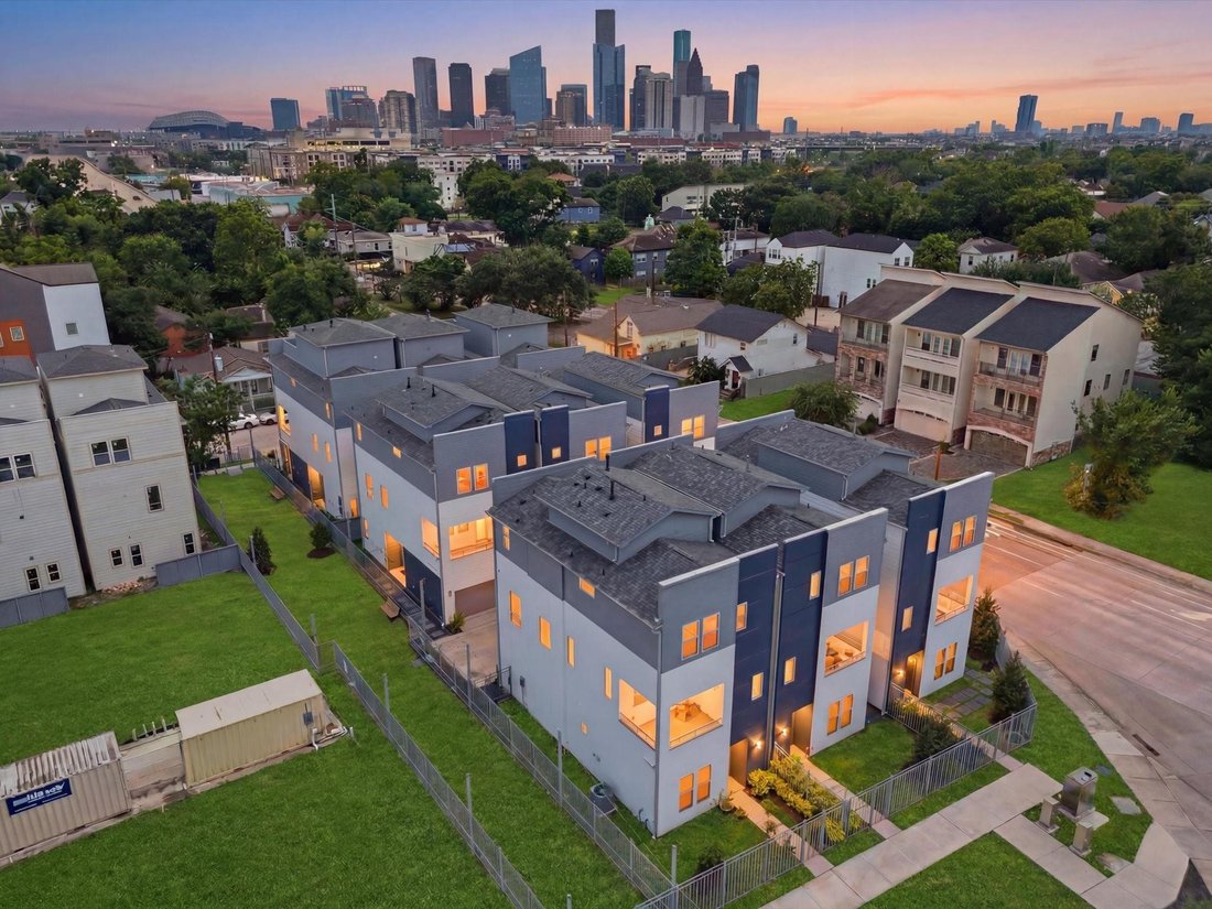 Houston, Texas, United States 2 - 18555196