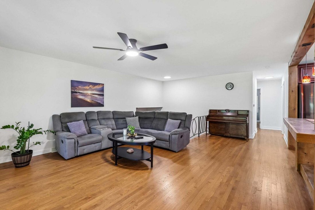 House in Bloomingdale, Illinois, United States 5 - 18555274