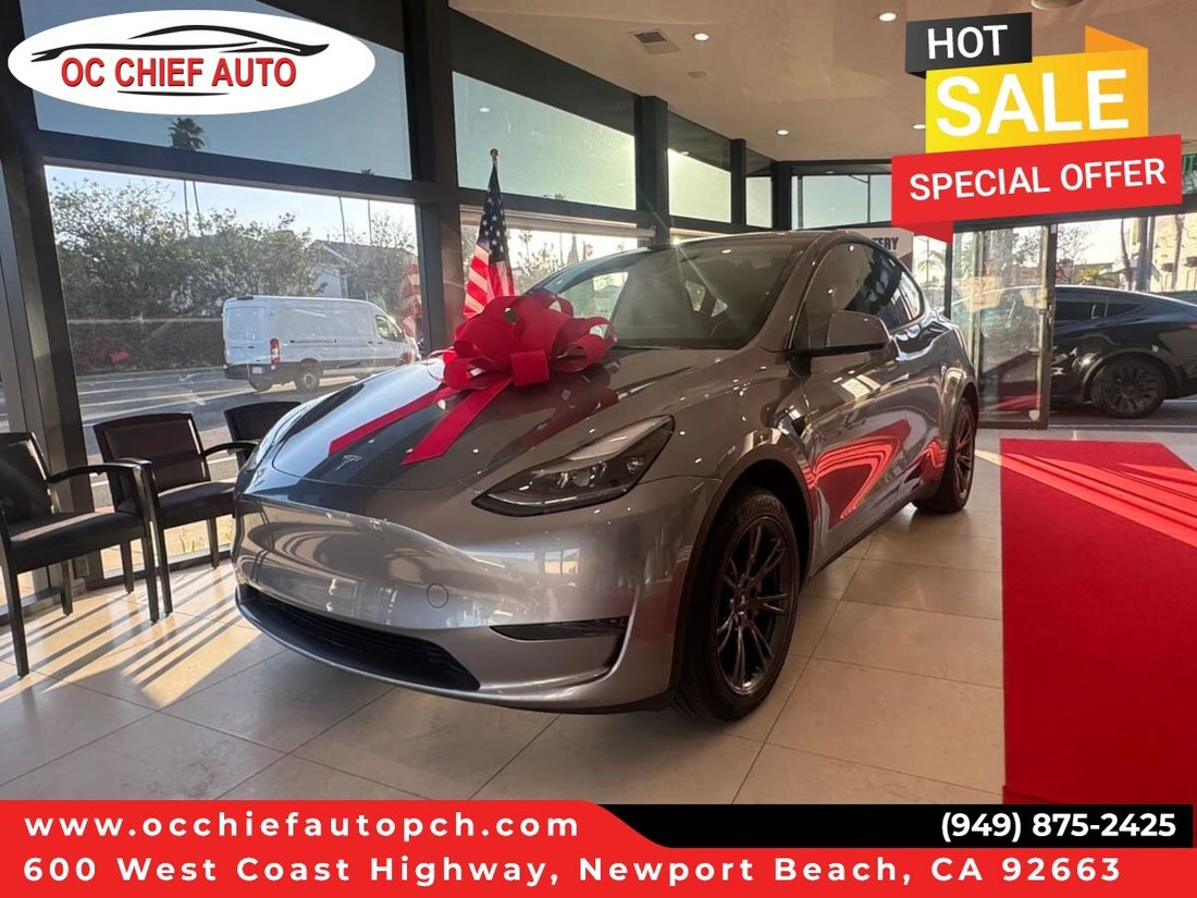 Suv in Newport Beach, CA, United States 1 - 18412270