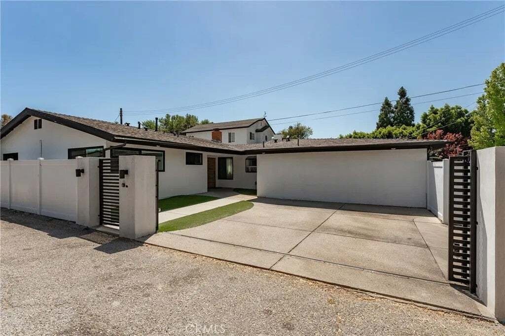 Condo in Los Angeles, California, United States 1 - 18555361