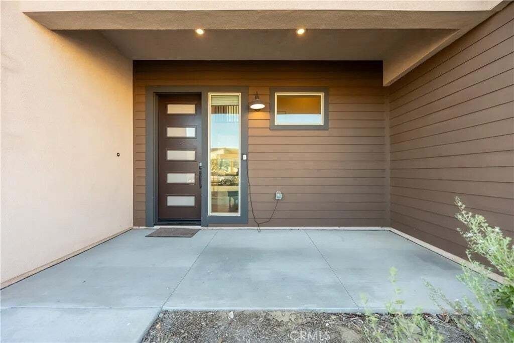House in Fontana, California, United States 2 - 18555354