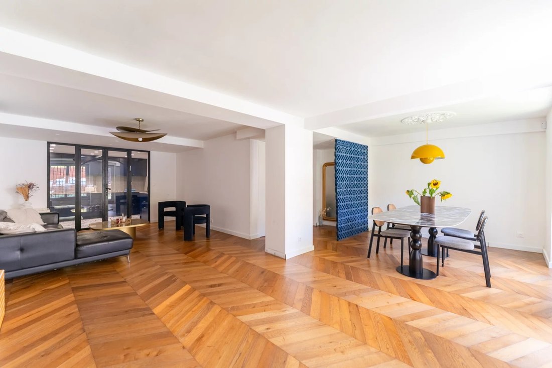 Apartment in Saint Giniez, 8e Arrondissement, Marseille 3 - 18555896