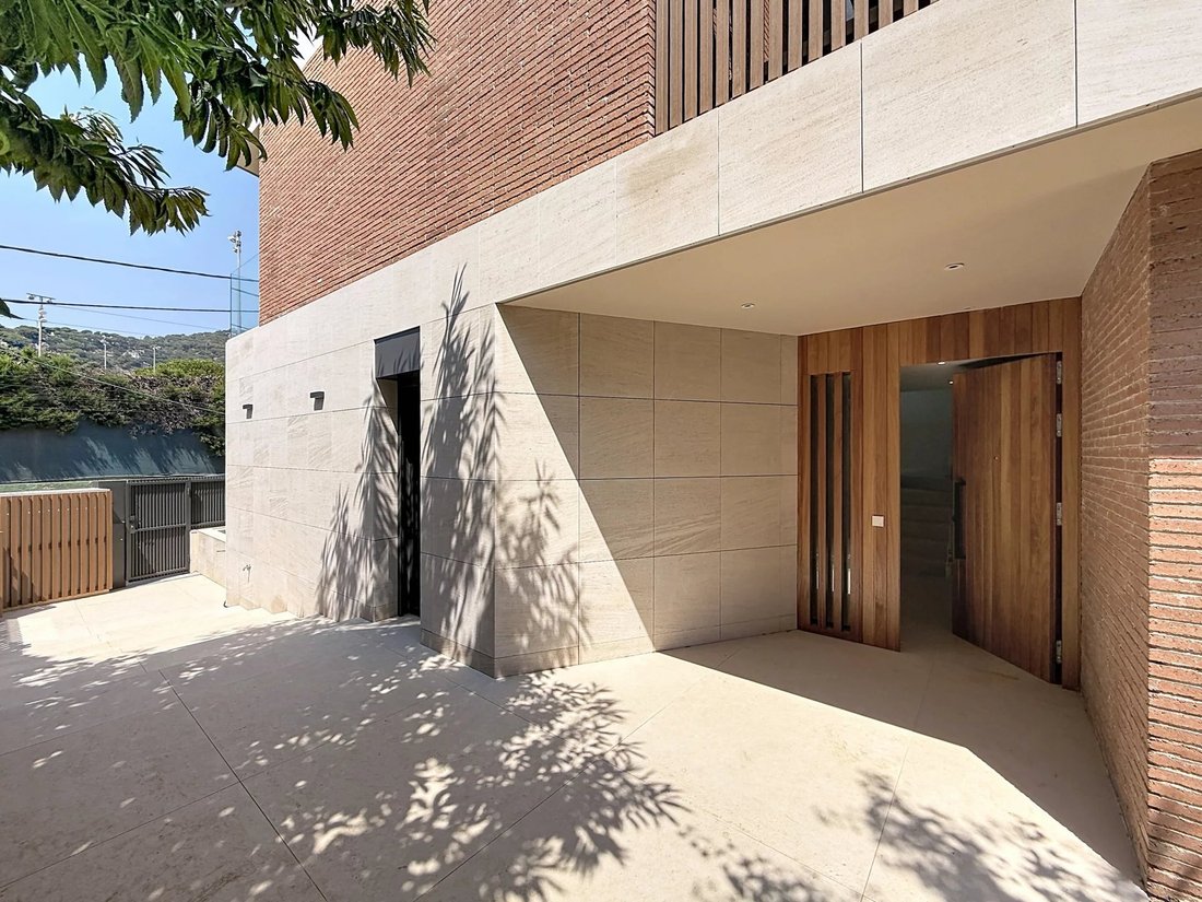 House in Premia de Dalt, Catalonia, Spain 4 - 18555938