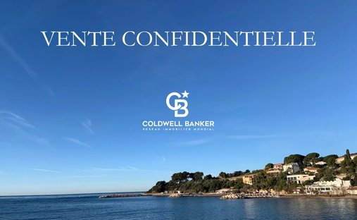 Villa in Carqueiranne, Provence-Alpes-Côte d'Azur, France 1