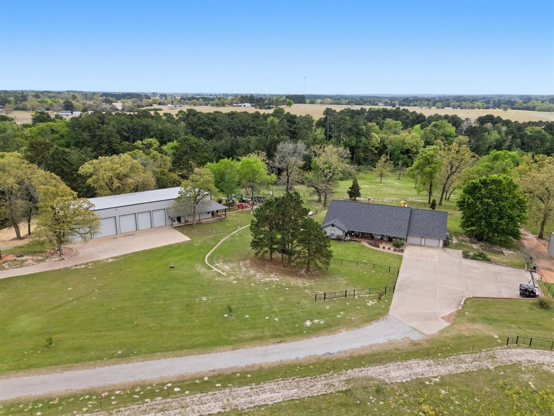 Farm Ranch in Grapeland, Texas, United States 3 - 17621150