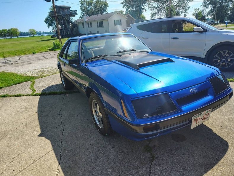 Coupe in Glendale, United States 4 - 18555515