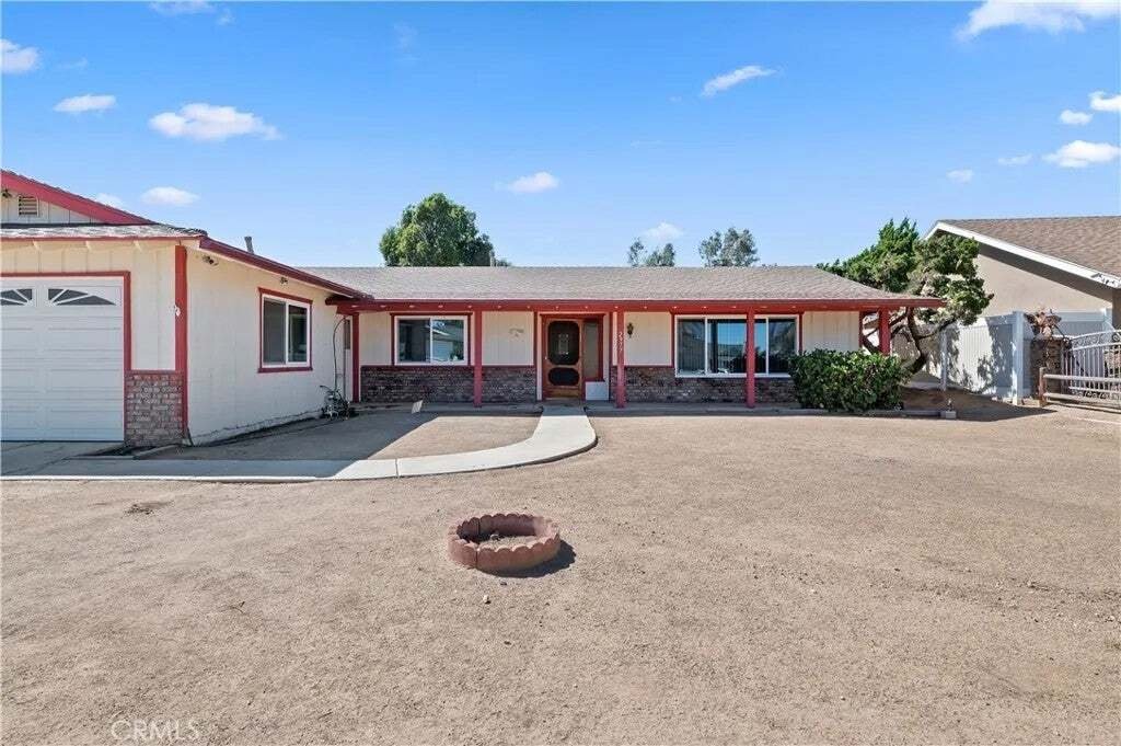 House in Norco, California, United States 3 - 18555415