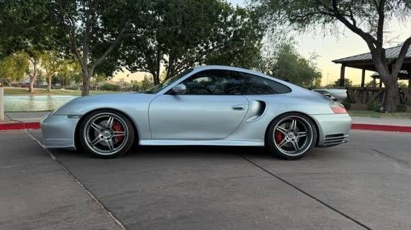 Coupe in Glendale, United States 2 - 18555521