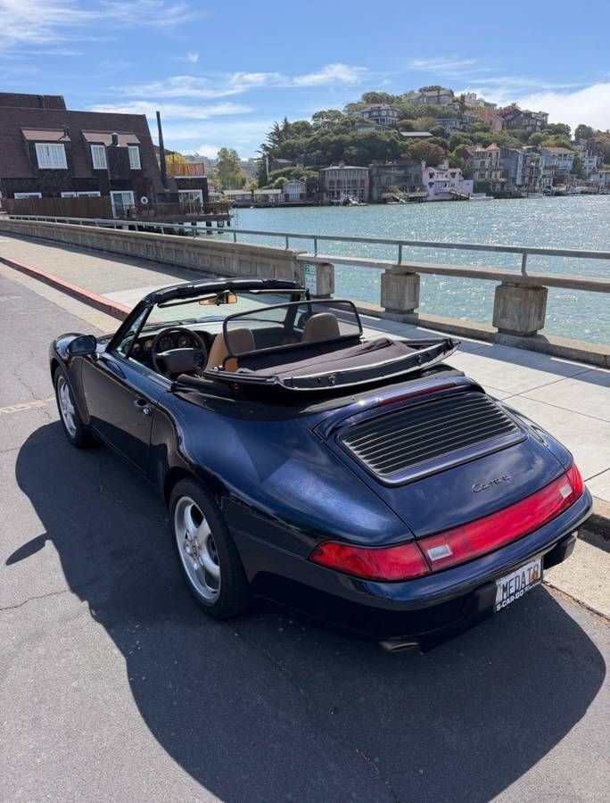 Cabriolet in Glendale, United States 3 - 18555509