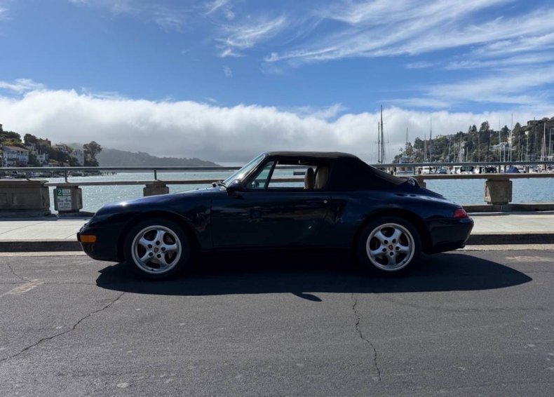Cabriolet in Glendale, United States 4 - 18555509