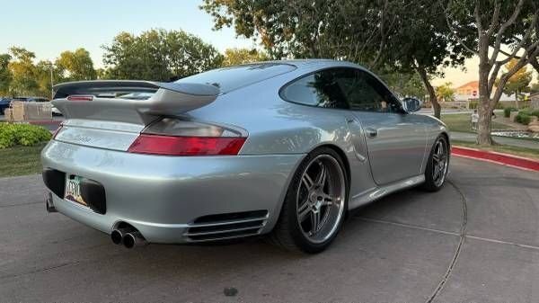 Coupe in Glendale, United States 4 - 18555521