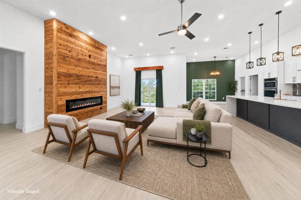 House in Granbury, Texas, United States 4 - 18030371