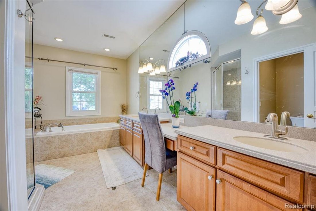House in Canton, Michigan, United States 3 - 18555644