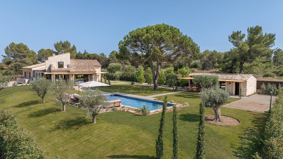 Villa in Les Indes les-Groulles, Mouans-Sartoux, France 1 - 18555801
