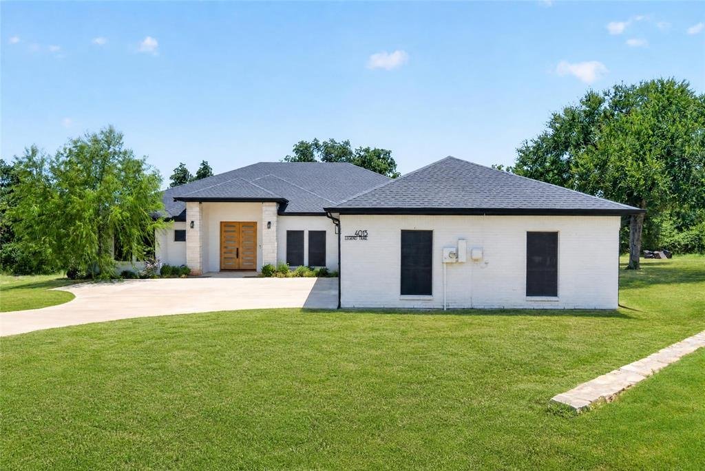 House in Granbury, Texas, United States 1 - 18030371