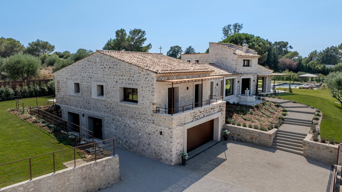 Villa in Les Indes les-Groulles, Mouans-Sartoux, France 4 - 18555801