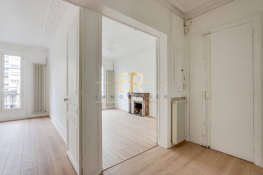 Apartment in Plateau Ouest, Suresnes, France 2 - 18555231