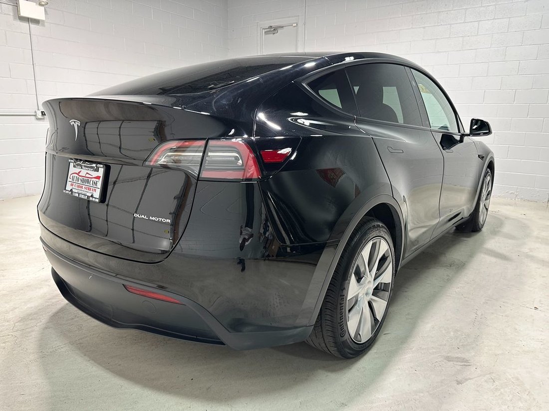 Suv in Carol Stream, IL, United States 5 - 18555602