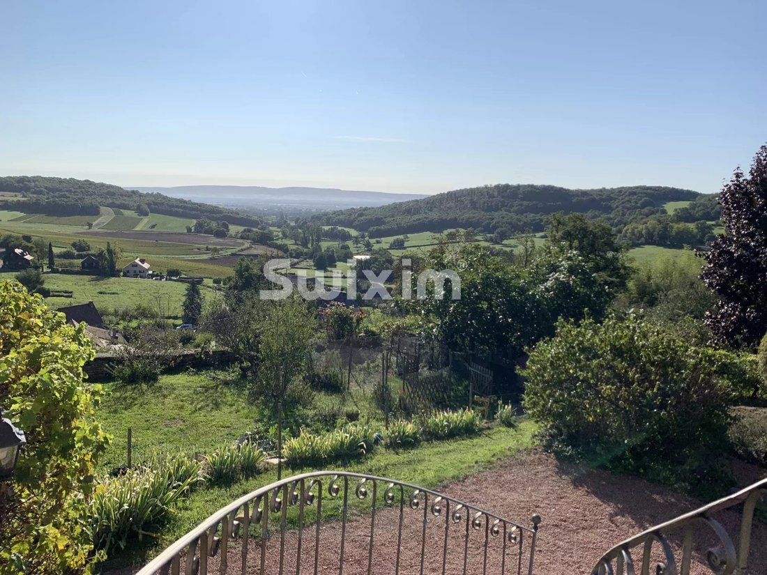 Estate in Culles-les-Roches, Bourgogne – Franche-Comté, France 1 - 18555830