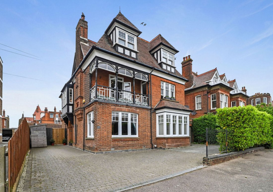 House in Felixstowe, England 1 - 18545739
