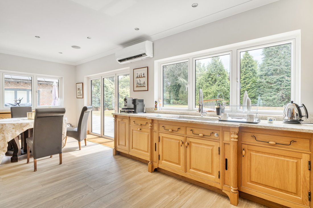 Casa a Kingswood, Reigate and Banstead, Inghilterra 4 - 18555304