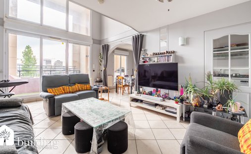 Penthouse in Hôtel de Ville, Courbevoie, France 1
