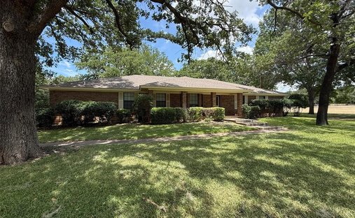 House in Decatur, Texas, United States 1