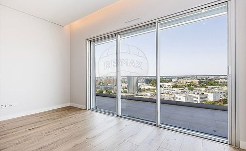 Apartment in Carnaxide e Queijas, Lisbon, Portugal 1