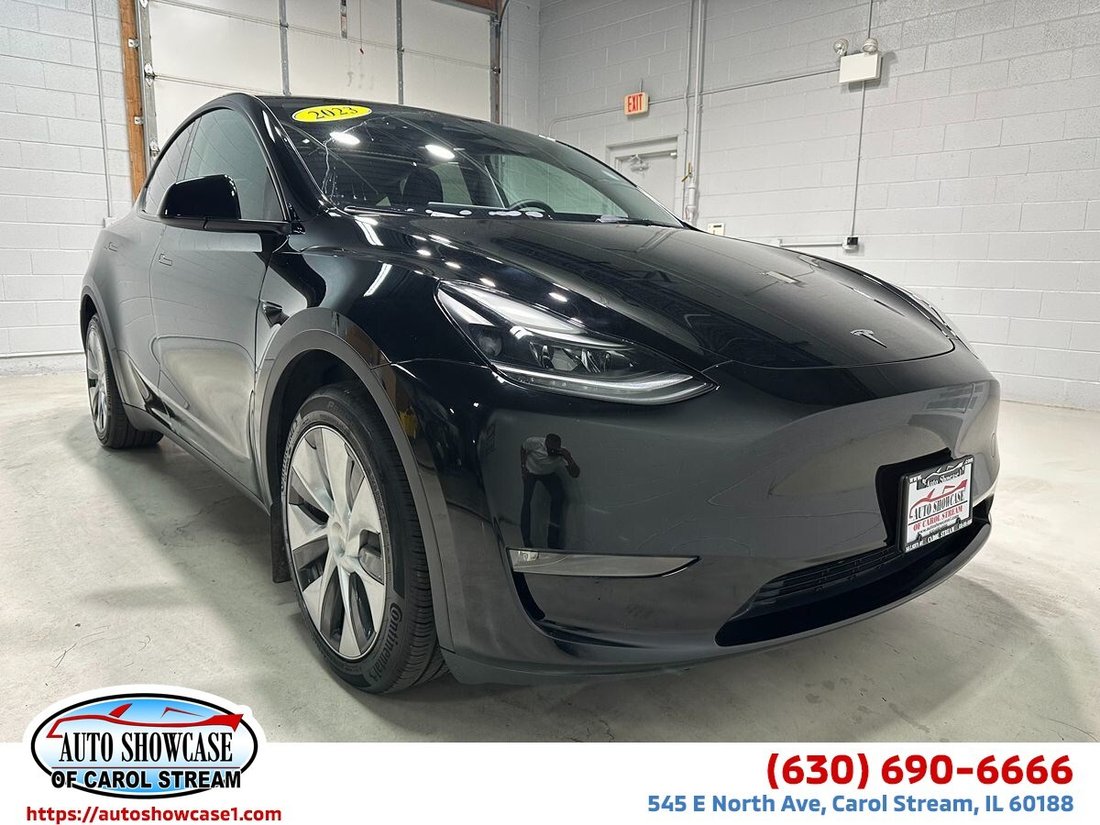 Suv in Carol Stream, IL, United States 1 - 18555602