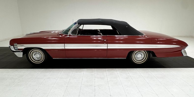 Cabriolet in Morgantown, United States 3 - 18555491