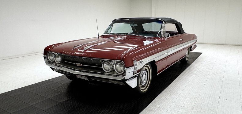 Cabriolet in Morgantown, United States 1 - 18555491