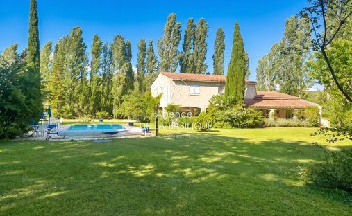 Villa à Tourves, Provence-Alpes-Côte d'Azur, France 1