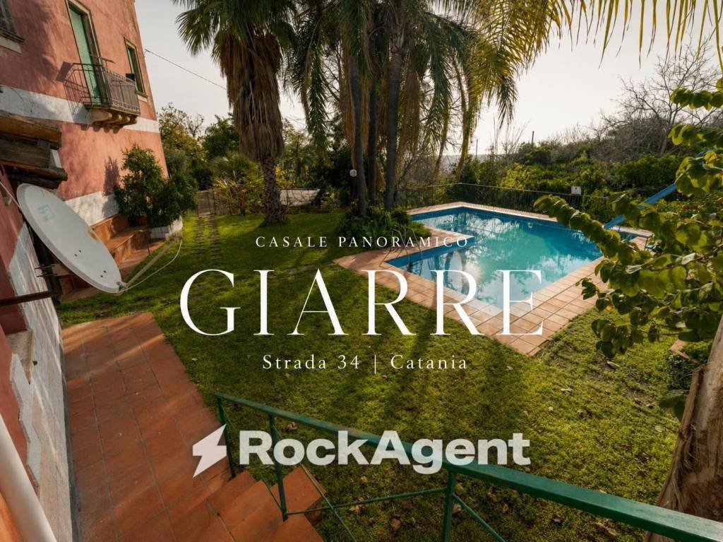 Giarre, Sicily, Italy 2 - 18555934